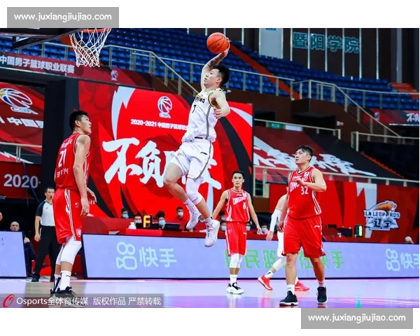 宫鲁鸣训张子宇:传球太低!高举高打战术亟待调整 宫鲁鸣训张子宇:传球太低!高举高打战术亟待调整