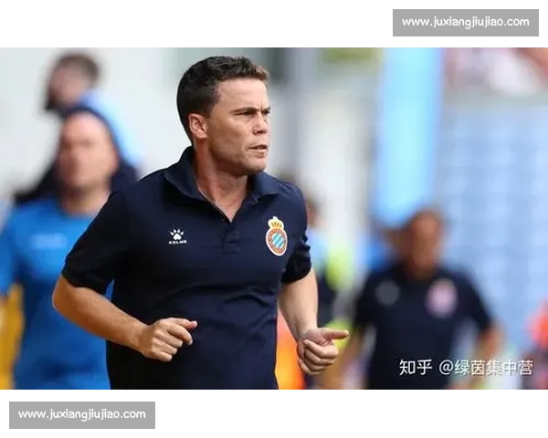 塞维利亚官宣签下西班牙前锋阿尔方 - 冈萨雷斯，合同至 2028 年