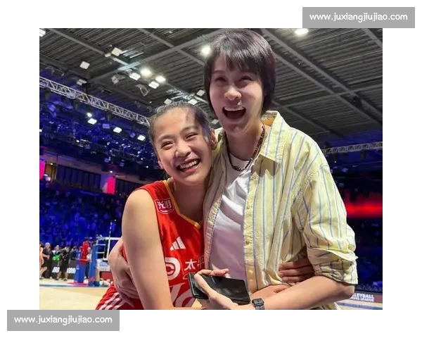 泪洒赛场！王奥芊扑向赵蕊蕊哽咽，上海队新星演绎女排精神传承